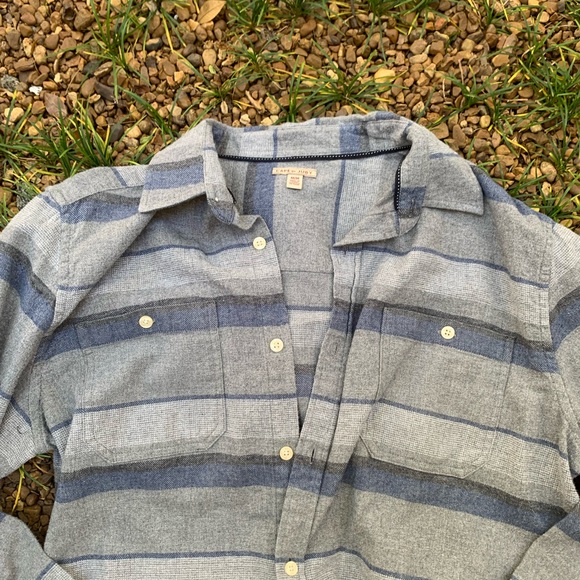 Cape Juby Shirt size Medium Button up long sleeve - Picture 5 of 6